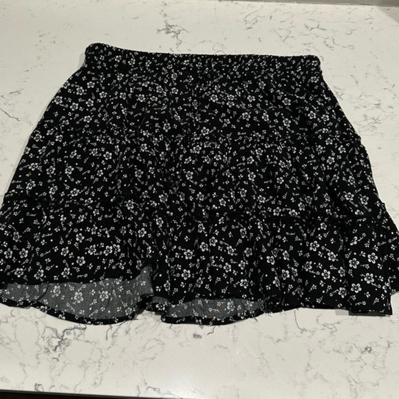 Rue 21 Skirt - Picture 1 of 2
